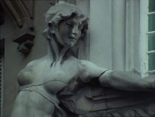 sine-cinematography:Les Dites Cariatides (1984)Agnès Varda