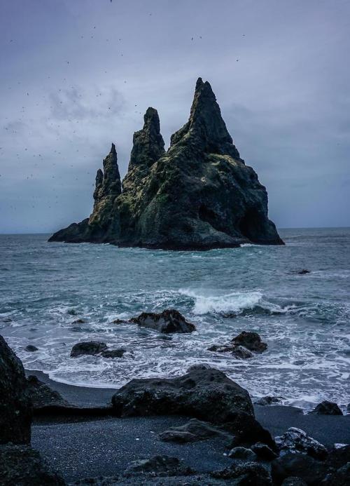 amazinglybeautifulphotography:Vik ,Iceland. [OC] [1478x2048] -...