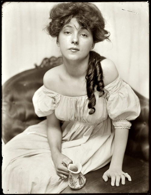 the-modern-edwardian:Evelyn Nesbit