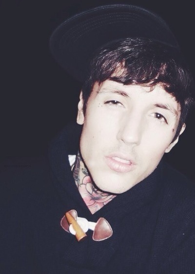Oliver Sykes with short hair - T H R O N E
Oliver Short