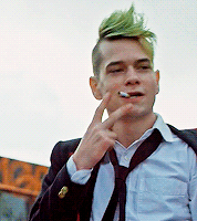 Jakob Bergström || Tramas Tumblr_pkb2sbZNff1y3qx9no2_250