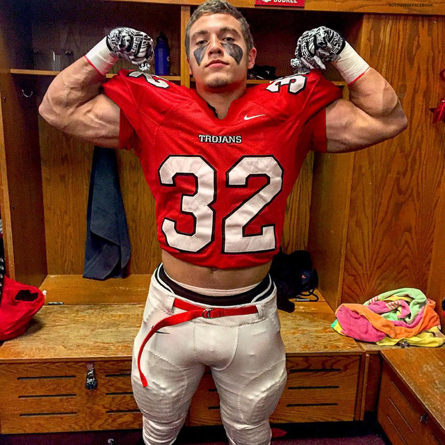 studs in football
