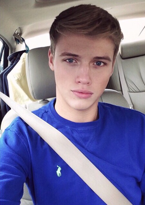 casualindifferences:hotcollegemen:Instagram: Lucas.dellGod...