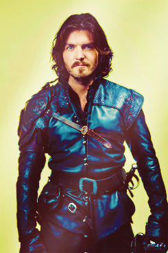 ofthemusketeers:Series 3 promos; the musketeers; new roles...