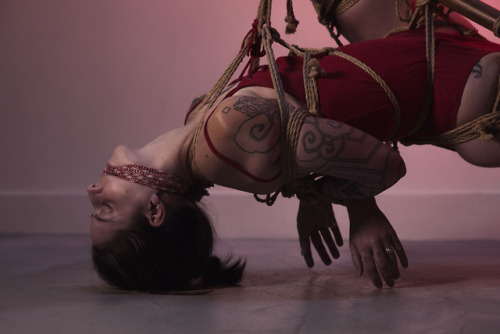 camdamage:getting closer | rope+photo by KissMeDeadlyDoll[more...