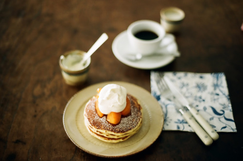 priveting:sunday breakfast by hokipoki on Flickr.More food...