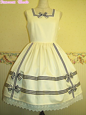 pintucksandruffles