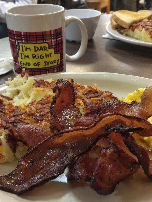 renefabre:Breakfast at Maggie’s on Meeker in Kent,...