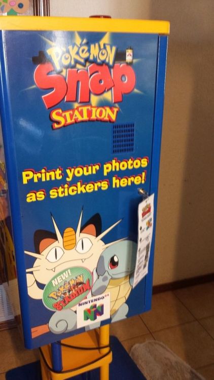 retrogamingblog: Pokemon Snap Kiosk from Blockbuster