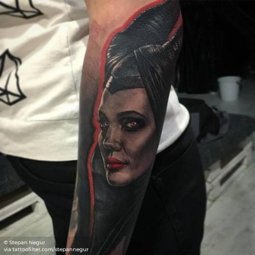 By Stepan Negur, done in Moscow. http://ttoo.co/p/27463 stepannegur;big;angelina jolie;disney;women;united states of america;character;facebook;maleficent;realistic;forearm;twitter;portrait;sleeping beauty;other;film and book;disney character;fictional character;patriotic