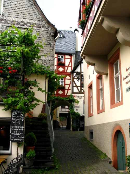 breathtakingdestinations:Beilstein - Germany (by paula...