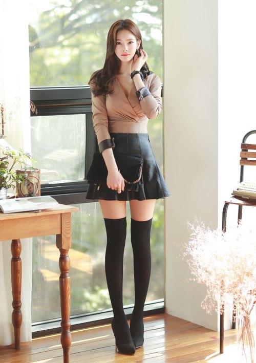 legs and knee socks