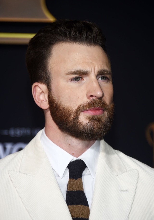 CHRIS EVANS Premiere Of Lionsgates’ “Knives Out”...: HIGH QUALITY PHOTOS.