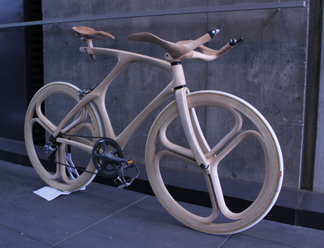 industrialdesignideas:WOODEN BIKE Diseño: Yojiro...