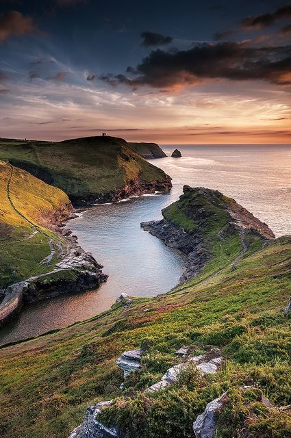 and-the-distance:Boscastle, Cornwall England