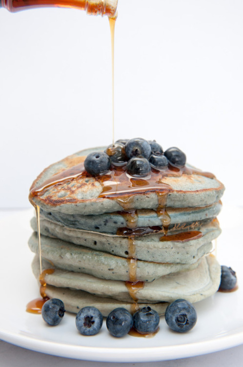 foodffs:Vegan Blue-Berry PancakesFollow for recipesGet your...