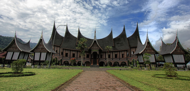 travelogue ero  Rumah  Gadang  Rumah  gadang  merupakan rumah  adat 