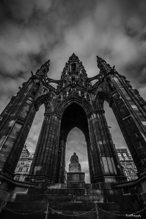 garettphotography:The Scott Monument | GarettPhotography