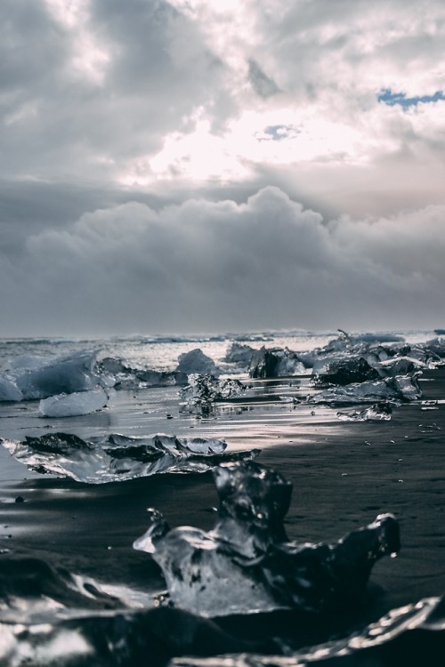 expressions-of-nature:Iceland by Sebastian Palomino