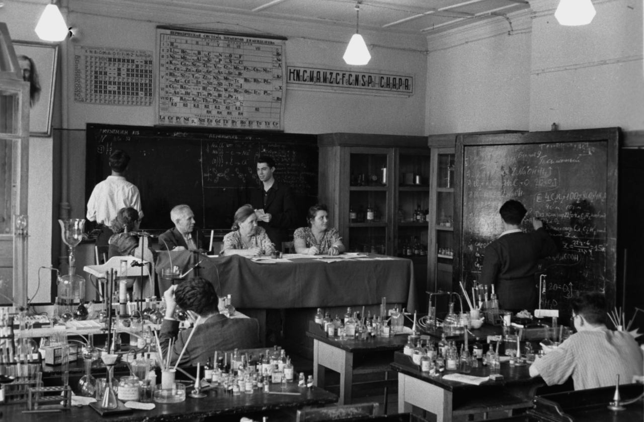 Chemistry exam in grade 10, Moscow 1954