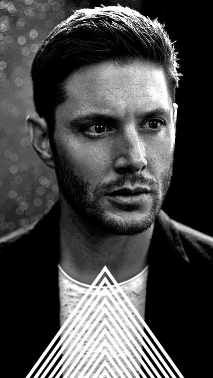 whimsicalrogers:Jensen Ackles lockscreensPlease like or reblog...