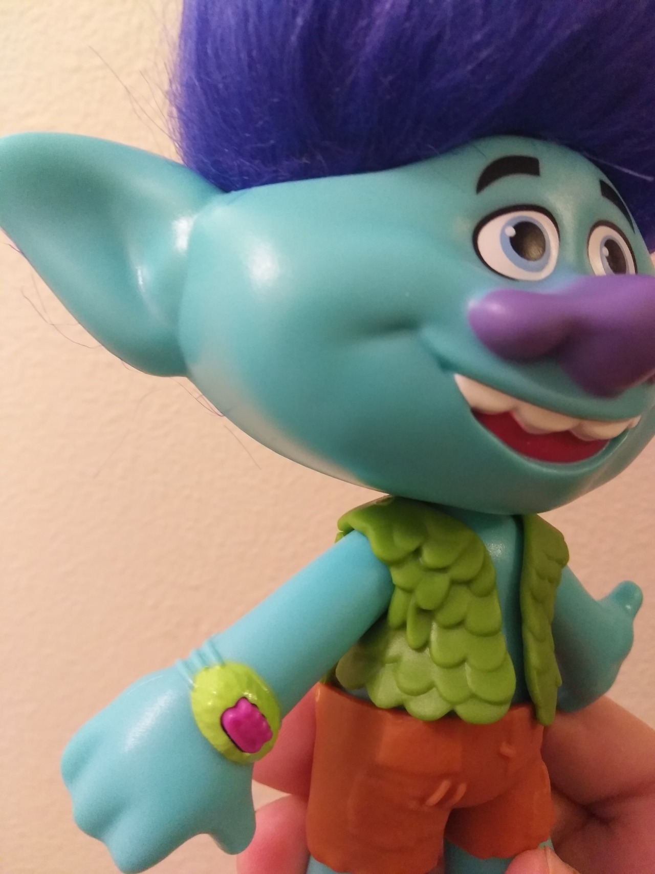 trolls dreamworks branch hug time harmony figure