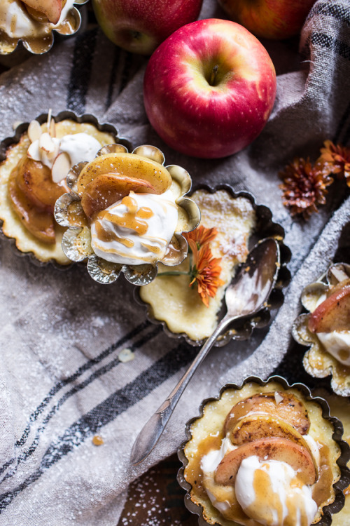 sweetoothgirl:Easy Warm Swedish Caramel Apple Cheesecake