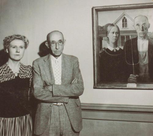 historicaltimes:The models of “American Gothic” stand next to...