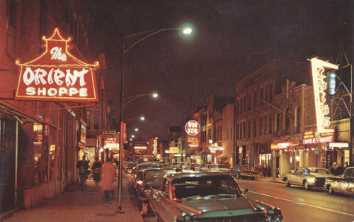 memoriastoica:Chicago, Illinois.Circa 1964.Source.