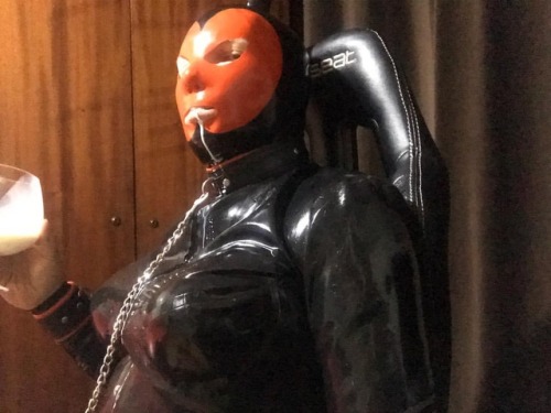 #sissy #latex #latexfetish #rubber #crossdrsser #rubberdoll...