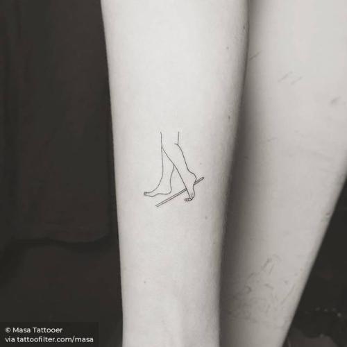 By Masa Tattooer, done in Seoul. http://ttoo.co/p/31324 fine line;small;line art;masa;facebook;twitter;minimalist;inner forearm