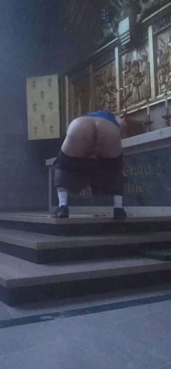 johnscheid:sacred-blasphemy:Exposed butt on a church...