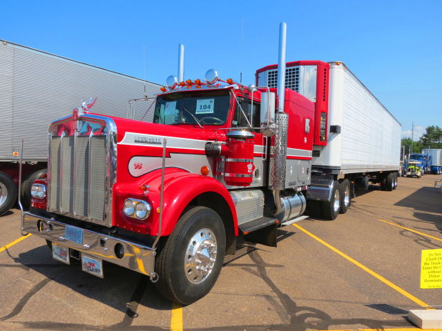 Semitrckn Kenworth Classic W A With Matchin Reefer