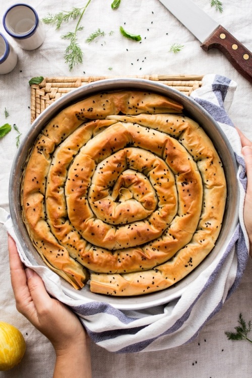 savorytoothgirl:VEGAN SPANAKOPITA – GREEK SPINACH PIE