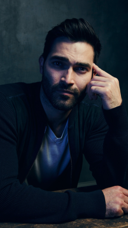 derek hale lockscreens | Tumblr