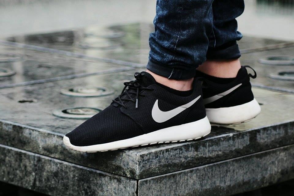 roshe run black black