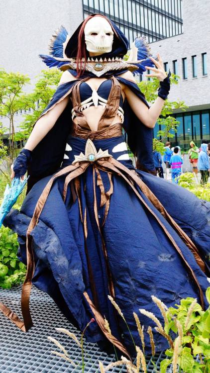 shiaya-costumes:Some more Guild Wars 2 Cosplay goodness !!!...