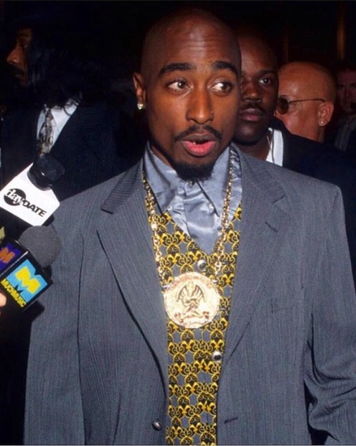 #RIPtupac...