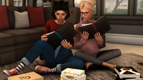 simwithsparkles:Reading fun pose pack4 poses for those...