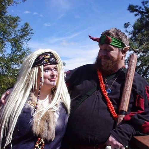 kweenytodd: #larpersinlove #cutenerds #battlebuddies #LARP...