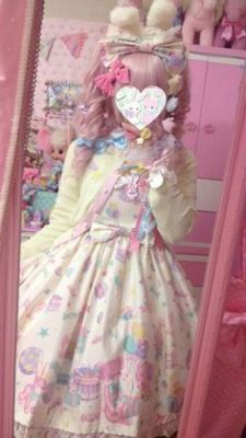 @Mirror Mirror on the wall whose the kawaiiest