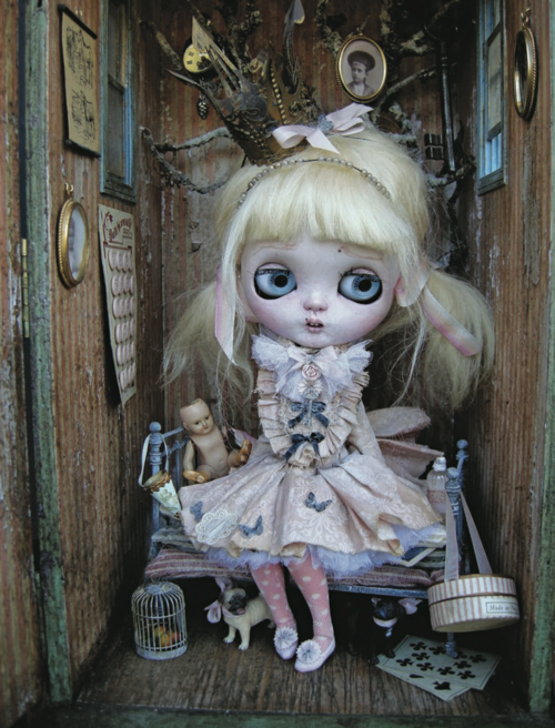 creepy doll artist