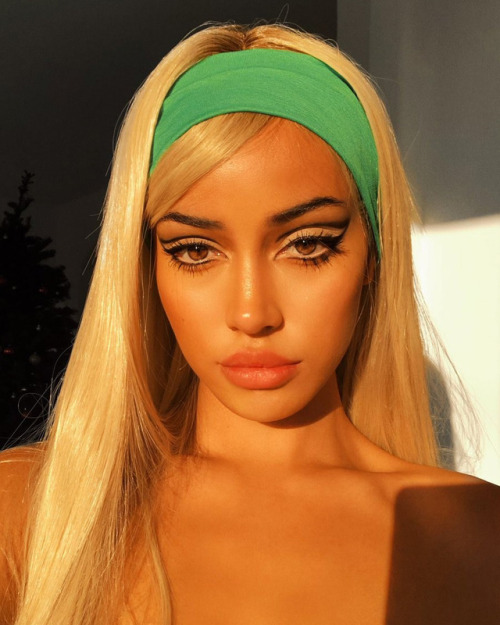 fill dirty talkin blonde slut share your opinion