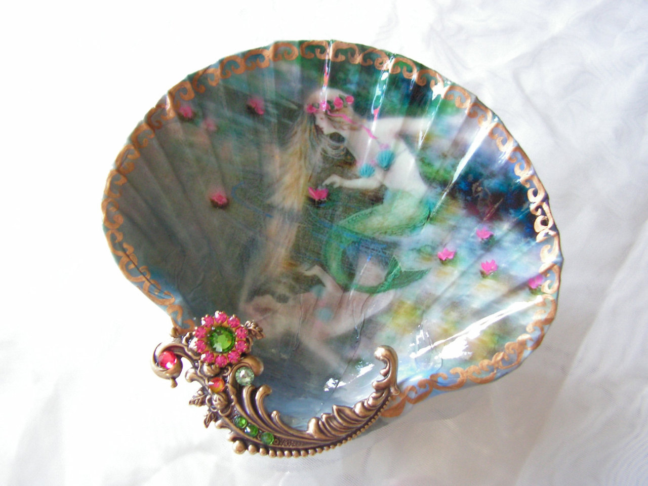 Shell Jewelry Dishes by rtistmary on Etsy See our...