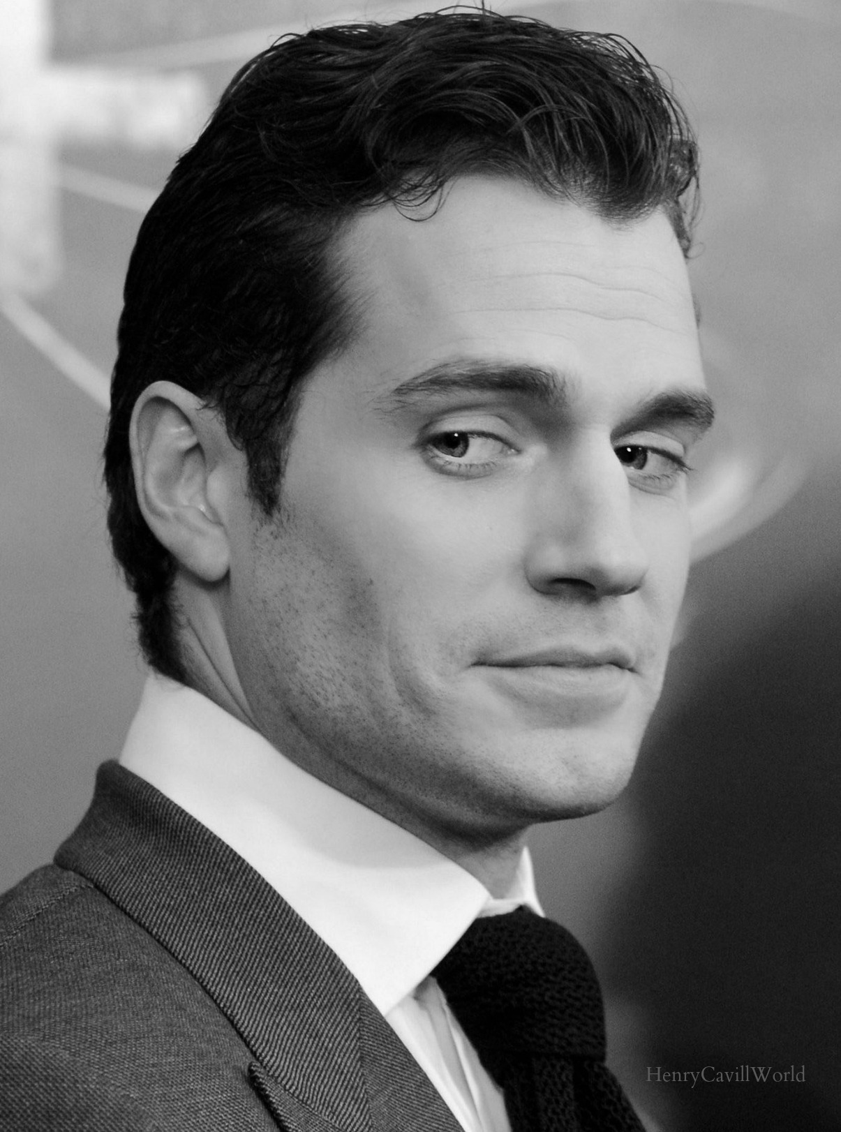 Henry Cavill World — THAT LOOK , THAT...