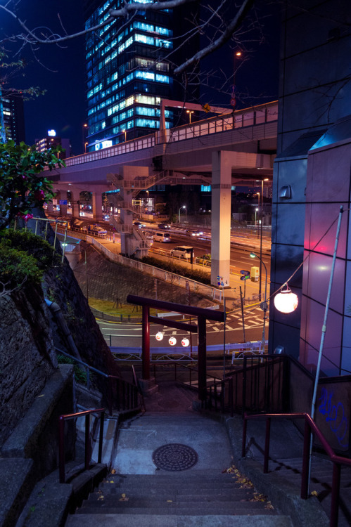 tokyostreetphoto:Night Shrine, Sangenjaya 三軒茶屋