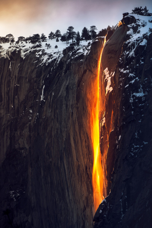 amazinglybeautifulphotography:Yosemite Firefall [1280x1919]...