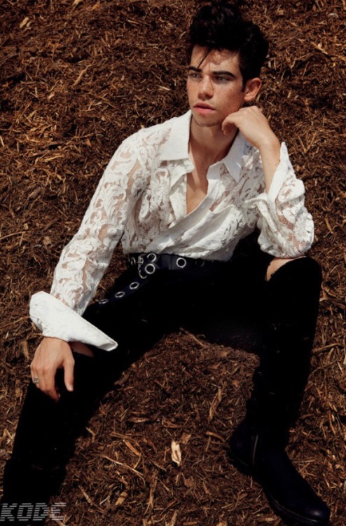 sophl:cameron boyce x kode magazine