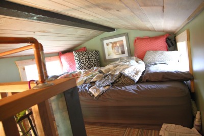 tinyhousedarling:<br /><br />Tiny House for a Family of Four<br />