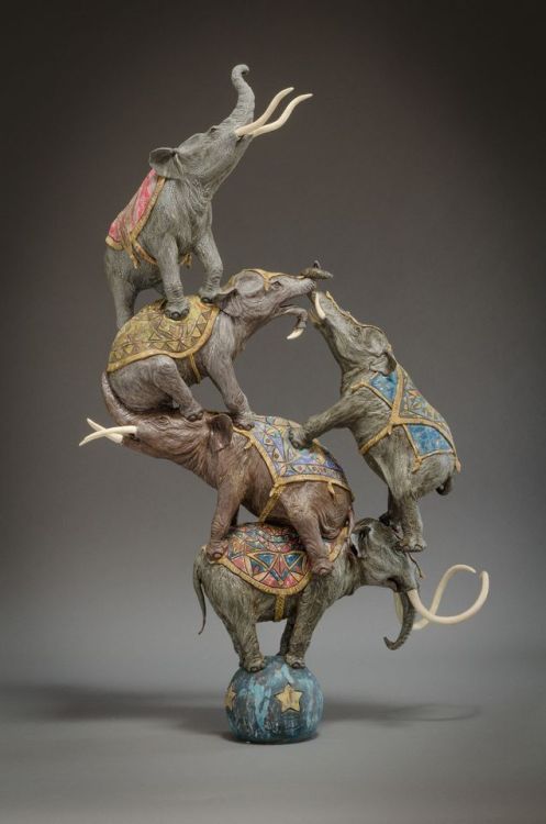 vitalucia:sixth-extinction:ex0skeletal:Sculptures by Ariel...